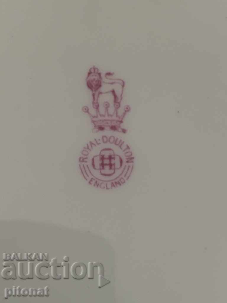 Auction  Set of hand-painted plates ROYAL DOULTON Wilson June