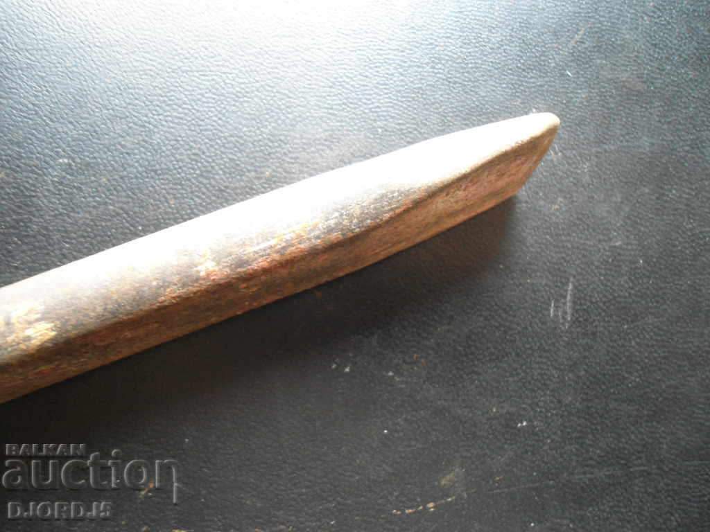 An old tool, a chopper with price 2.00 BGN | € 1.02 An old tool, a chopper with price 2.00 BGN | € 1.02