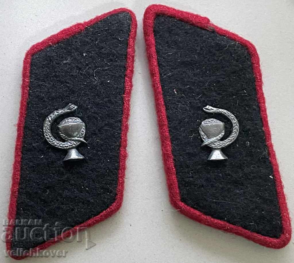31277 Bulgaria doua butoniere uniforma medic militar anii 50