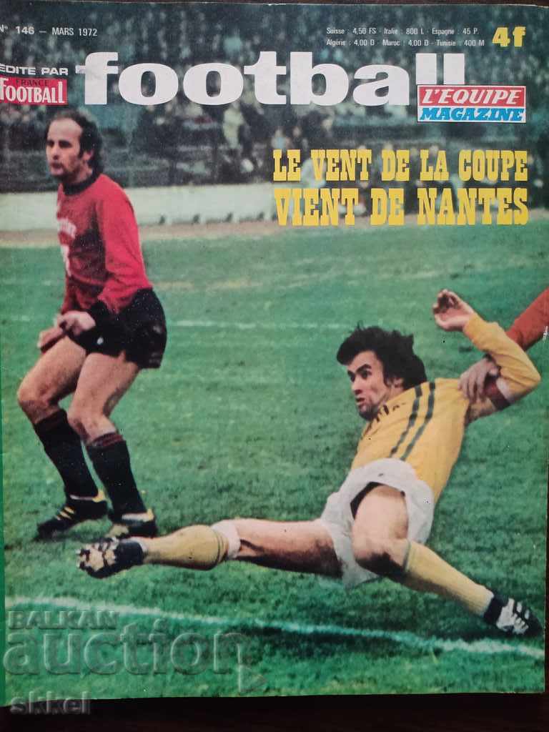 Football magazine 1972 with many color photos