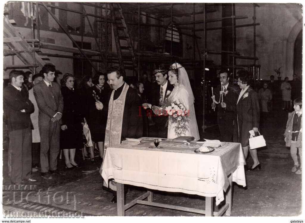 1972 ΜΕΓΑΛΗ ΠΑΛΙΑ ΦΩΤΟΓΡΑΦΙΑ ΕΚΚΛΗΣΙΑΣ ΓΑΜΟΣ ΑΓΙΑ ΚΥΡΙΑΚΗ Α869