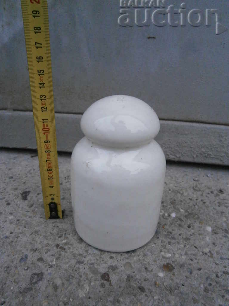 Delivery of antique porcelain insulator sponge Delivery of antique porcelain insulator sponge