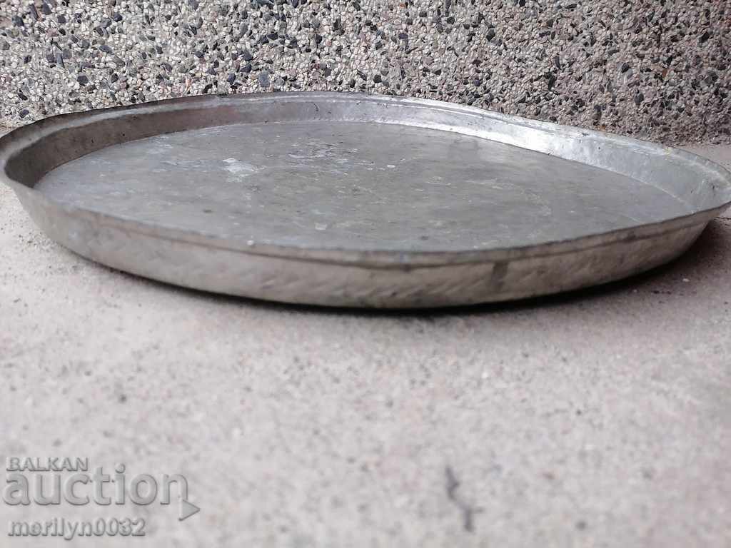 Auction Baked tray, copper pot, baker, sahane, honey, pan, tass Auction Baked tray, copper pot, baker, sahane, honey, pan, tass