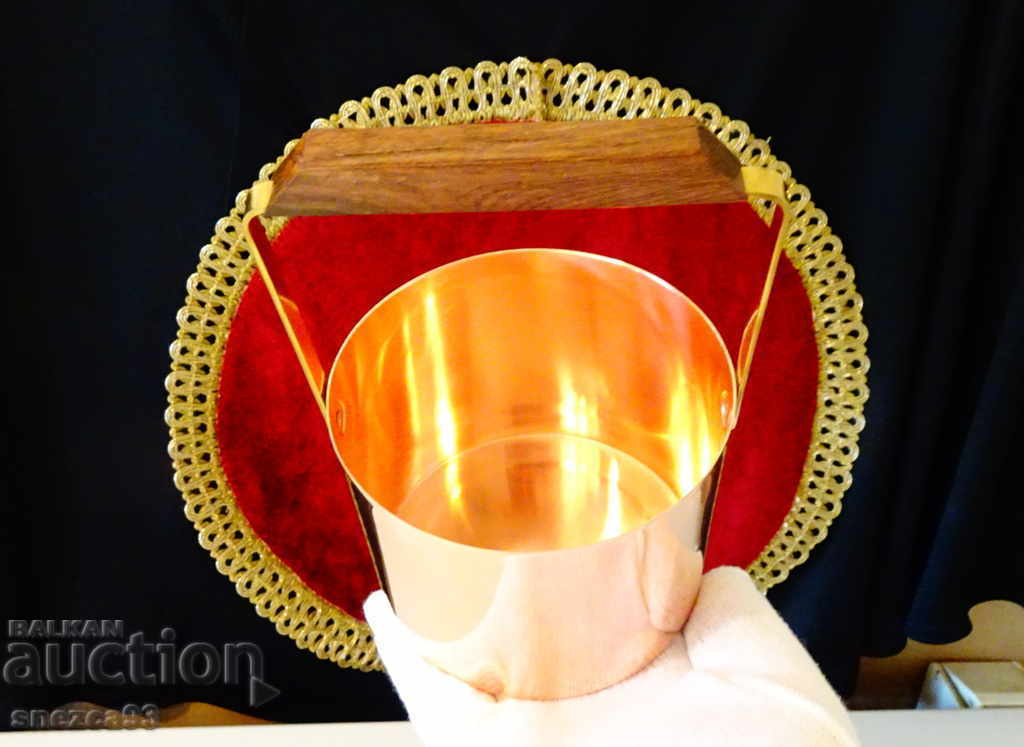 Copper ice bucket, copper vessel of pure red honey with price 29.00 BGN | € 14.83 Copper ice bucket, copper vessel of pure red honey with price 29.00 BGN | € 14.83