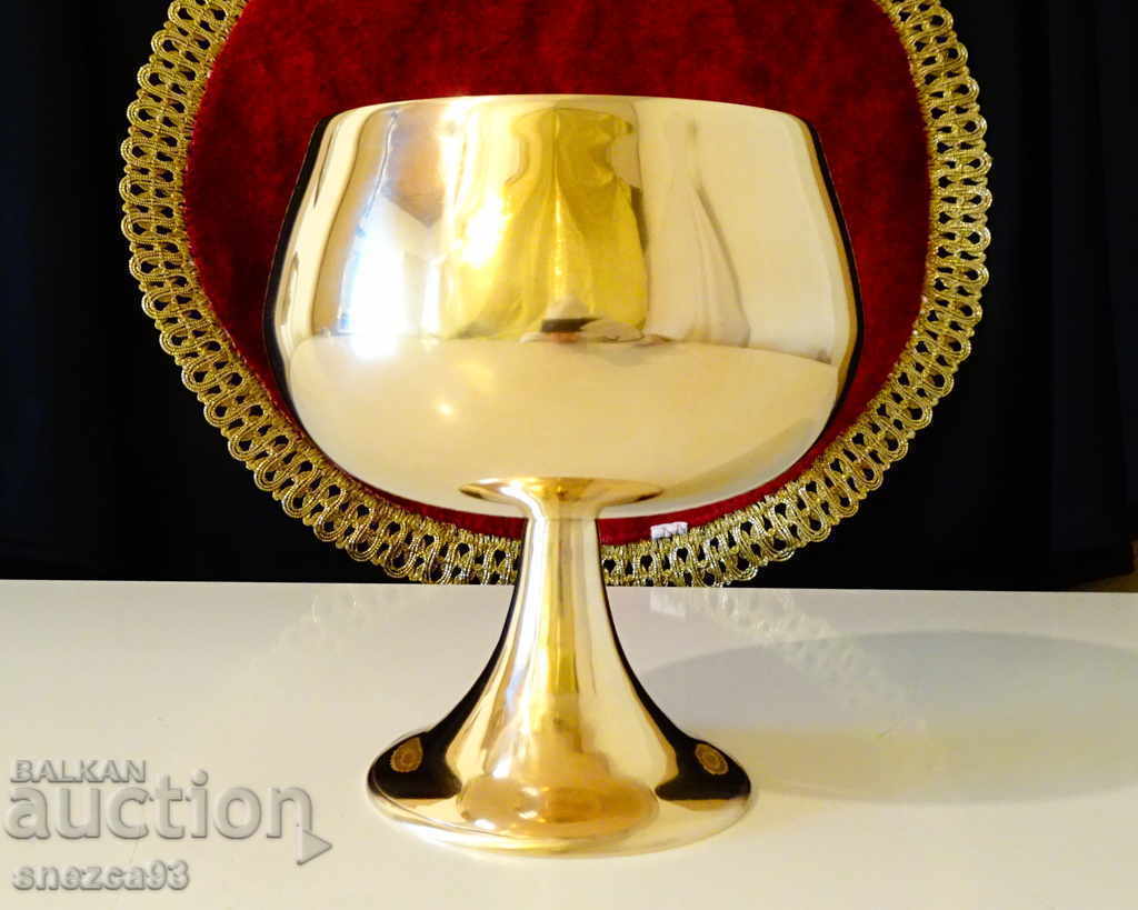 Bronzov bokal,chasha za vino 500 ml. Bronzov bokal,chasha za vino 500 ml.