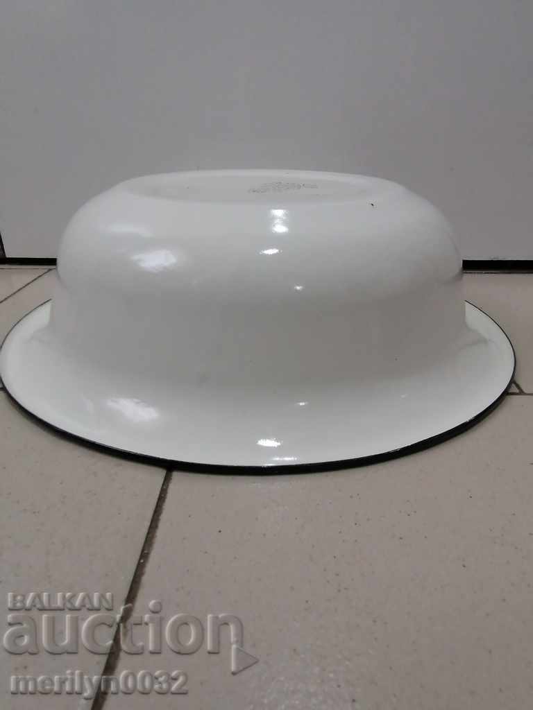 Licitație Bazin mic emailat, jgheab, vas cu vas emailat Licitație Bazin mic emailat, jgheab, vas cu vas emailat