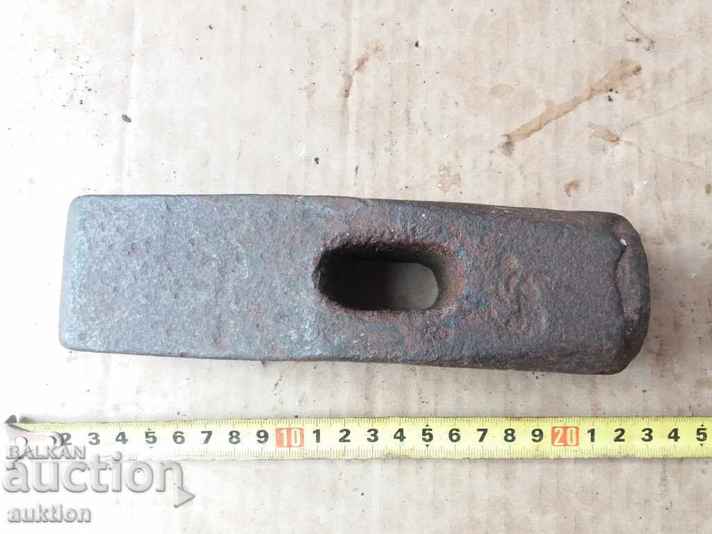 Auction MASSIVE STEEL HAMMER - 2 KG. SOC. Auction MASSIVE STEEL HAMMER - 2 KG. SOC.