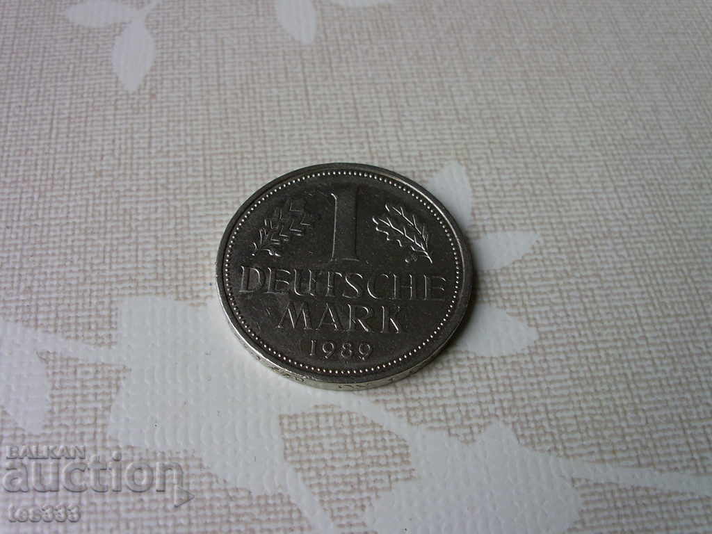 1 Breast Brand 1989 cu preț € 2.05 | 4.01 BGN