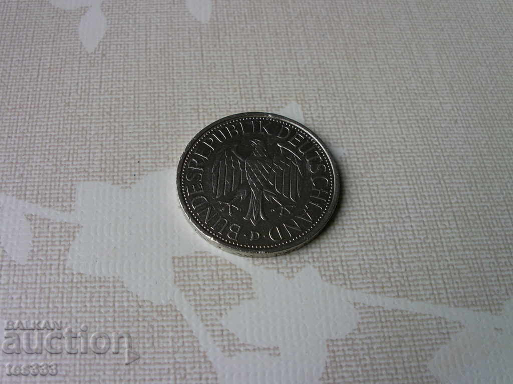 Livrarea 1 Breast Brand 1989