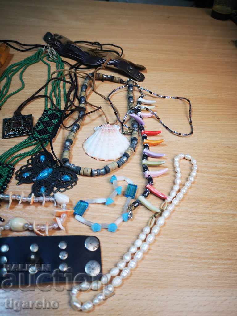 Ladies' jewelery with price 60.00 BGN | € 30.68 Ladies' jewelery with price 60.00 BGN | € 30.68