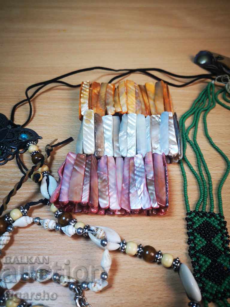 Delivery of Ladies' jewelery Delivery of Ladies' jewelery