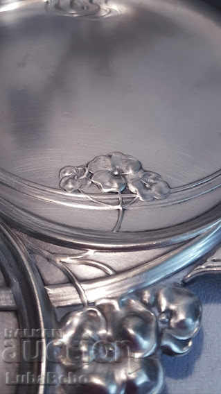 Auction Art Nouveau WMF (Wurttemberg Metallwarenfabrik) Auction Art Nouveau WMF (Wurttemberg Metallwarenfabrik)