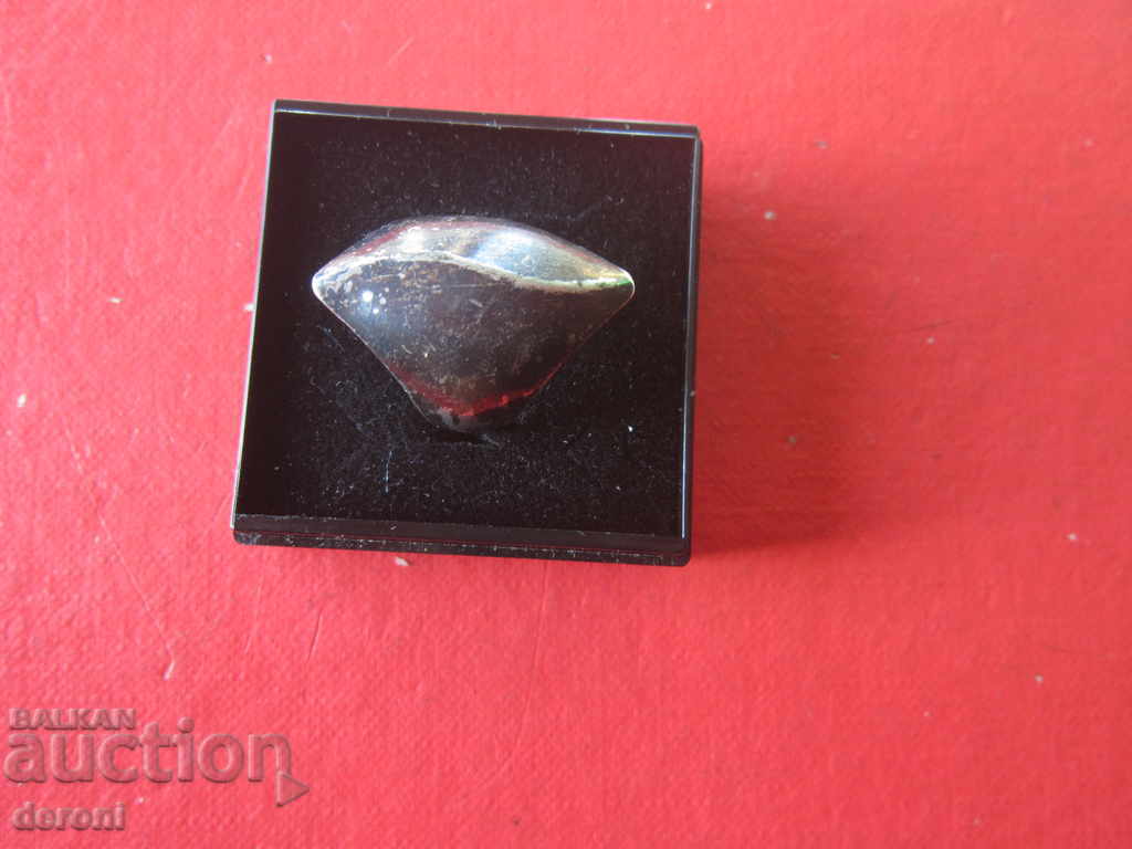 Страхотен  сребърен пръстен  с камък   925 10