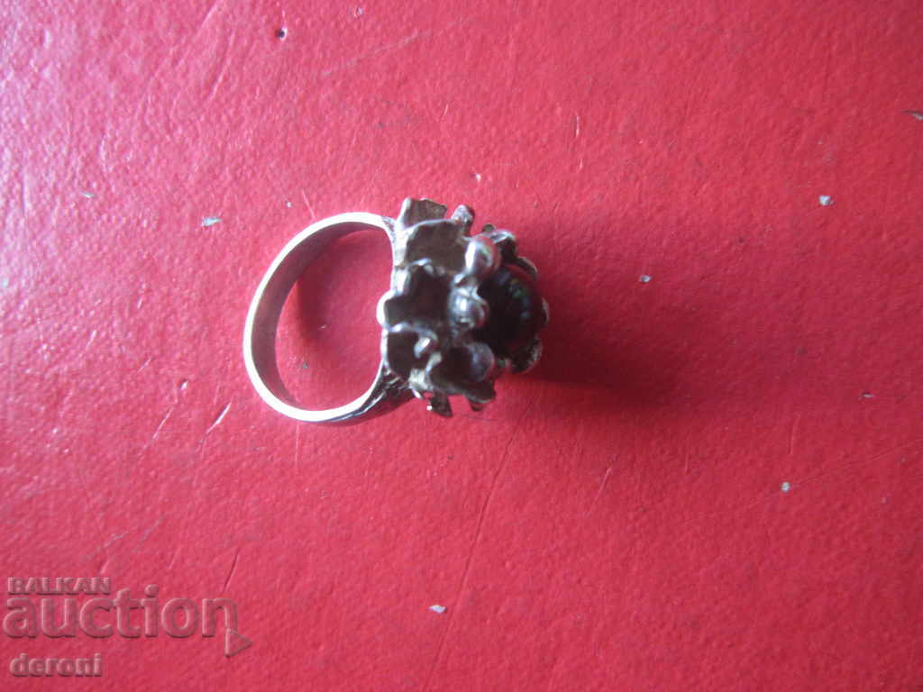 Μοναδικό ασημένιο δαχτυλίδι με πέτρινη κορώνα 925 με τιμή 90.00 BGN | € 46.02 Μοναδικό ασημένιο δαχτυλίδι με πέτρινη κορώνα 925 με τιμή 90.00 BGN | € 46.02