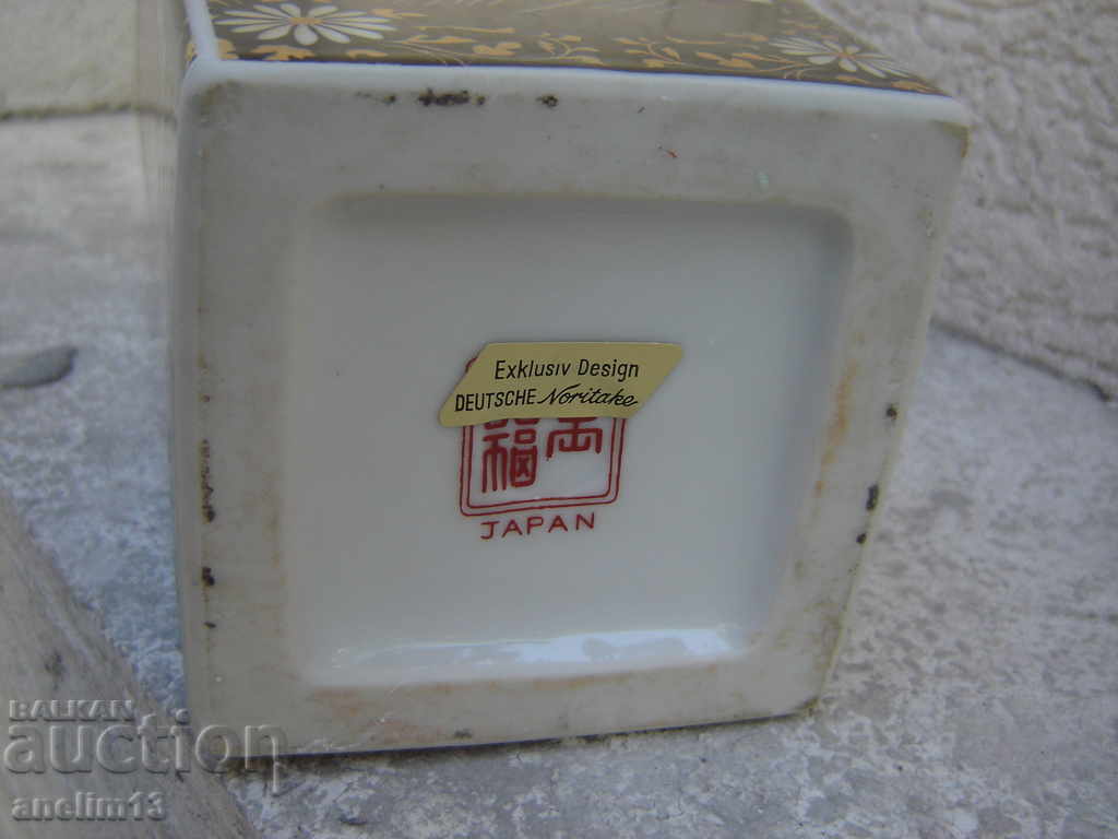 DEUTSCHE NORITAKE JAPAN PORCELAIN VASE - 7 DEUTSCHE NORITAKE JAPAN PORCELAIN VASE - 7