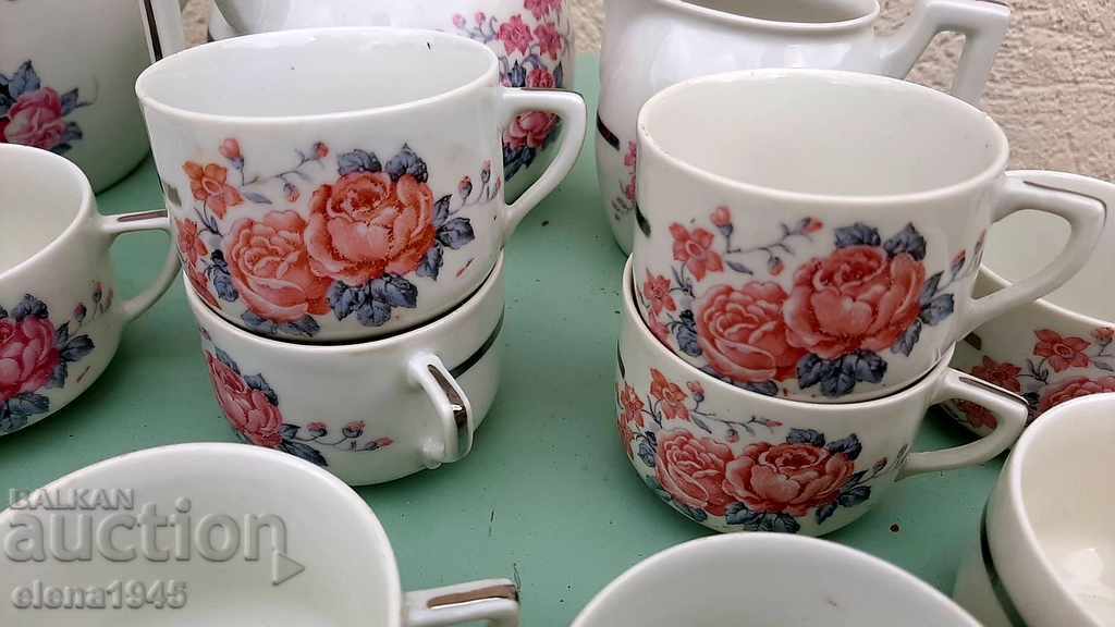 Coffee/tea service with price 64.00 BGN | € 32.72 Coffee/tea service with price 64.00 BGN | € 32.72