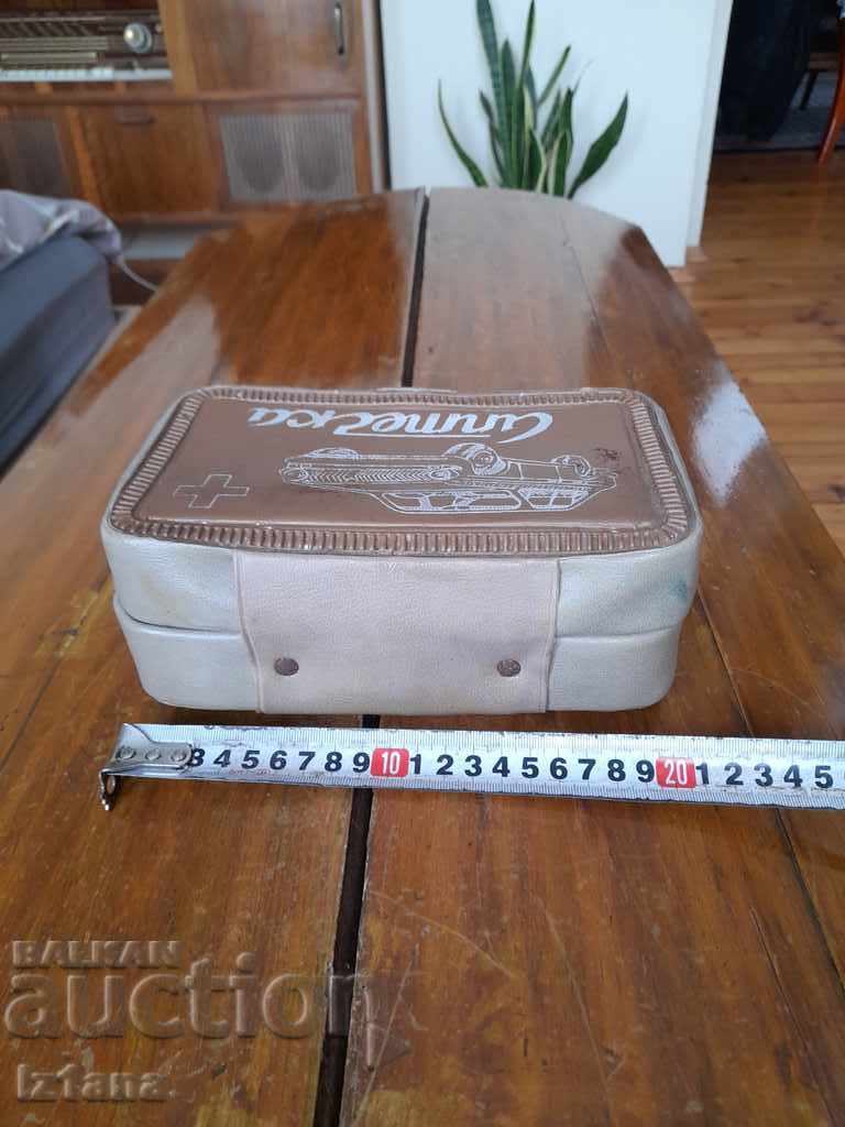 Livrarea Kit mașină veche