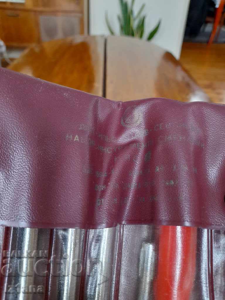 Old screwdriver, screwdrivers with price 25.00 BGN | € 12.78 Old screwdriver, screwdrivers with price 25.00 BGN | € 12.78