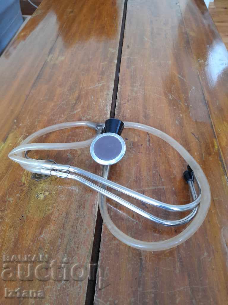 Old medical headphones with price 30.00 BGN | € 15.34 Old medical headphones with price 30.00 BGN | € 15.34
