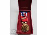 Γαλλικό επιχρυσωμένο ασημένιο μετάλλιο
