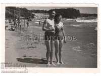 FOTO MICĂ PE PLAJĂ A903