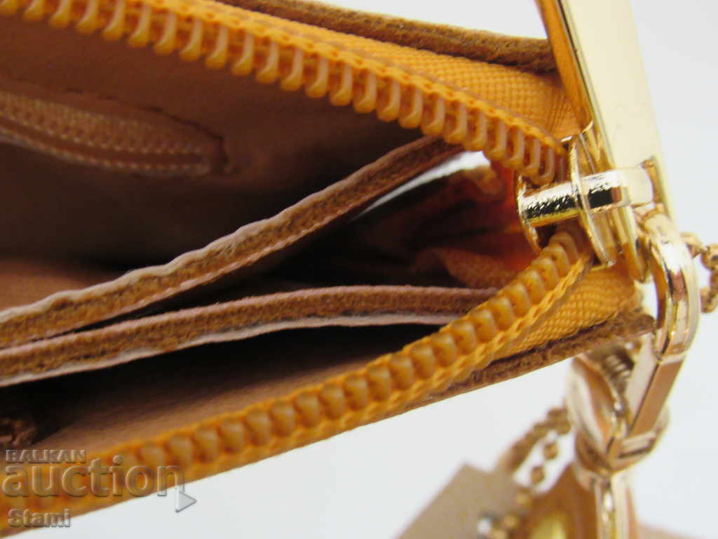 Доставка на Дамско портмоне от естествена кожа-св. кафяво,нов,Монголия Доставка на Дамско портмоне от естествена кожа-св. кафяво,нов,Монголия