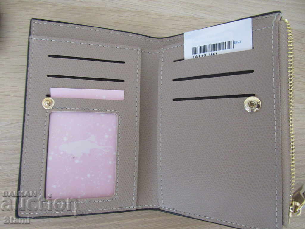 Delivery of Women's 2 in 1 purse made of genuine cappuccino leather, Mongolia Delivery of Women's 2 in 1 purse made of genuine cappuccino leather, Mongolia