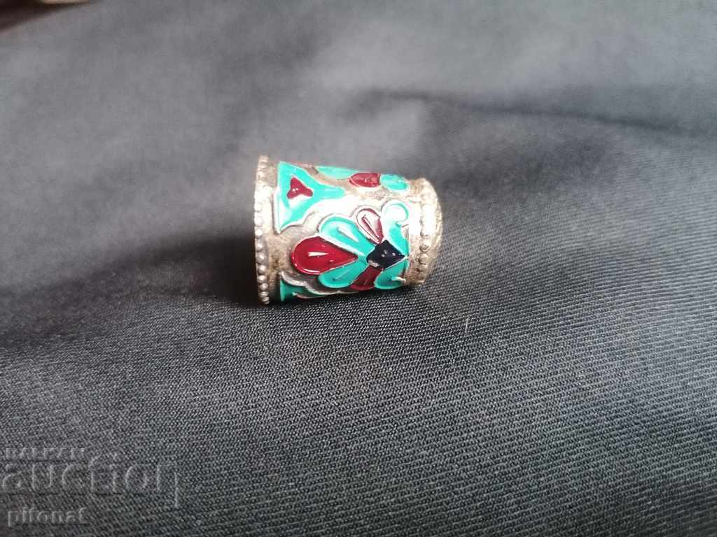 Licitație Degetar antic din argint cu email Licitație Degetar antic din argint cu email