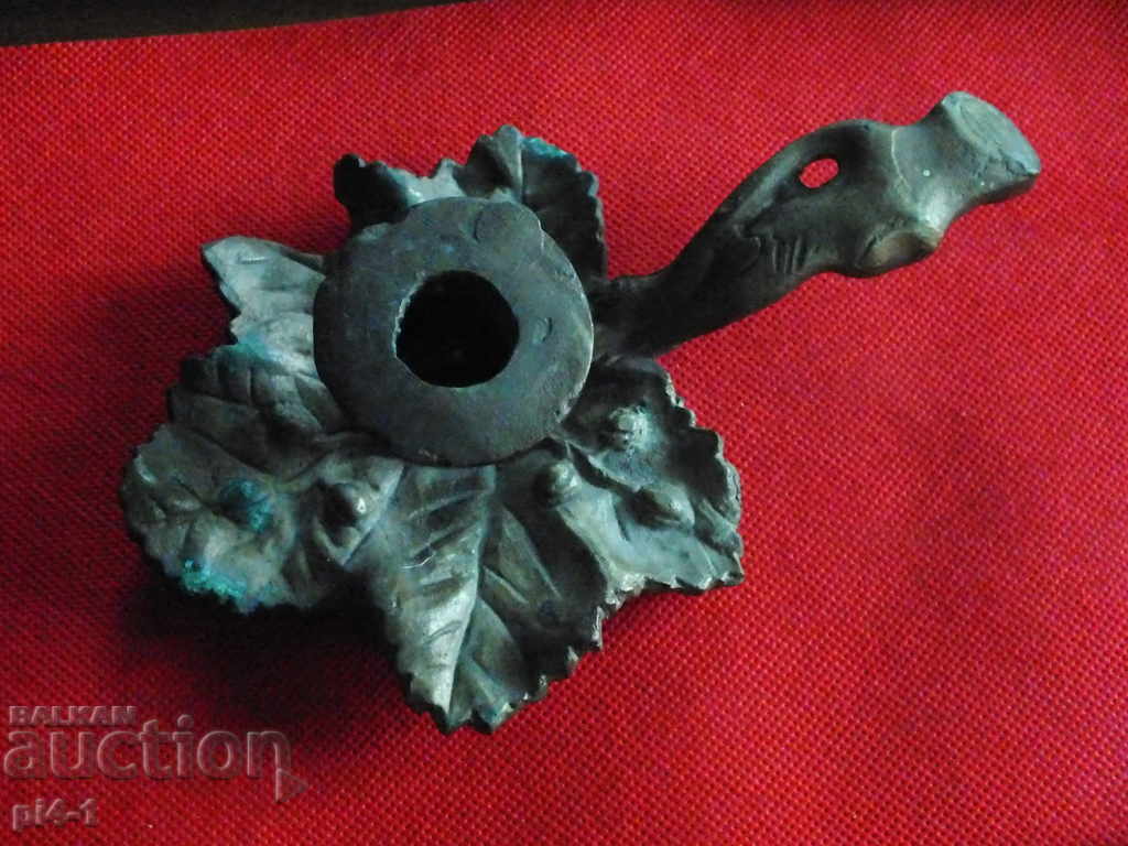 Delivery of Bronze candlestick Delivery of Bronze candlestick