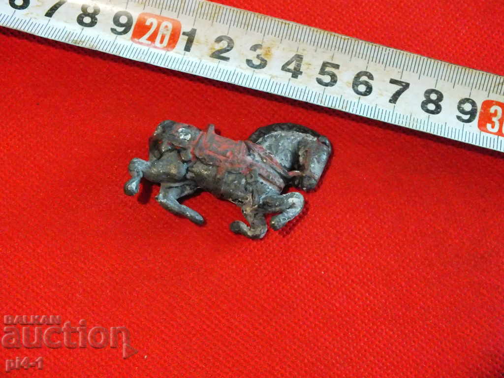 Lead figurine with price 5.00 BGN | € 2.56 Lead figurine with price 5.00 BGN | € 2.56
