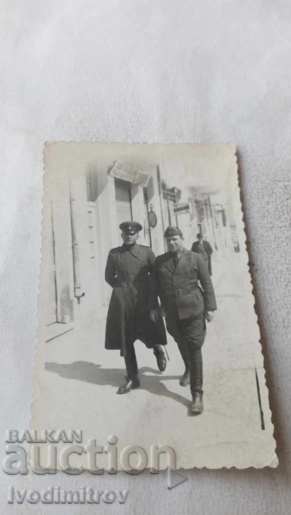 Снимка София Двама офицери на разходка