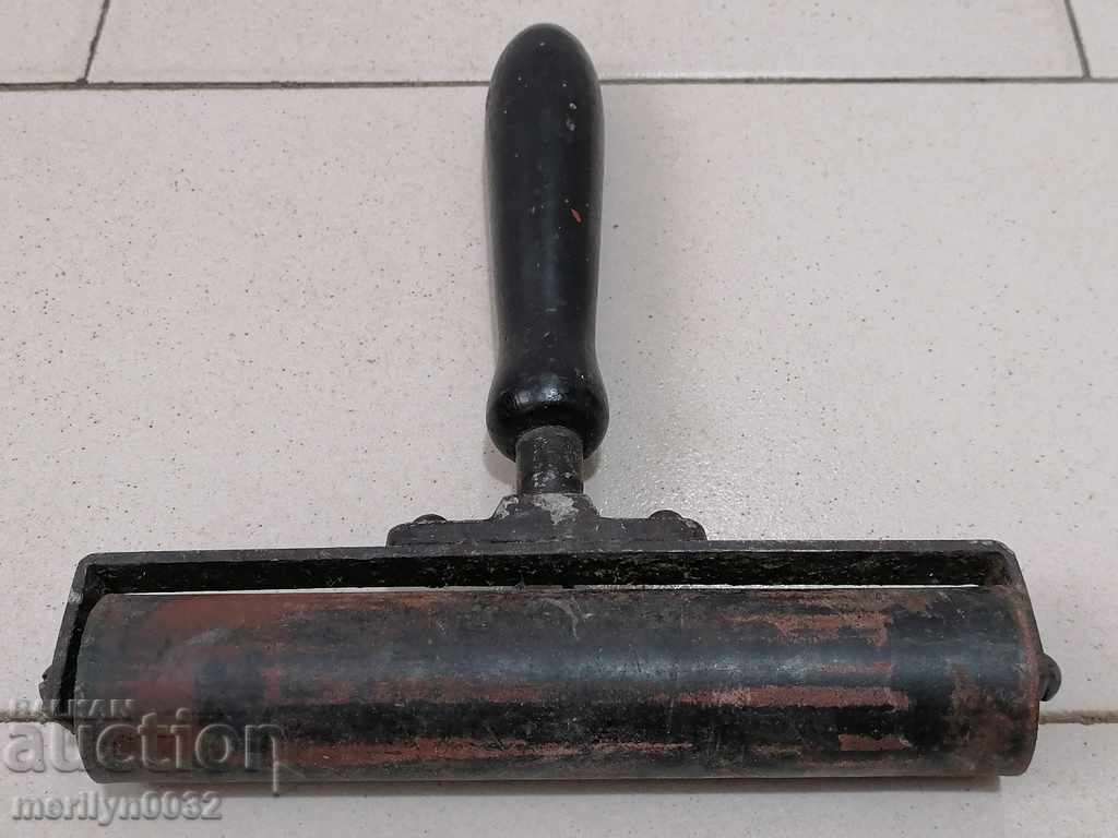 Printing roller tool printing house with price 39.00 BGN | € 19.94 Printing roller tool printing house with price 39.00 BGN | € 19.94