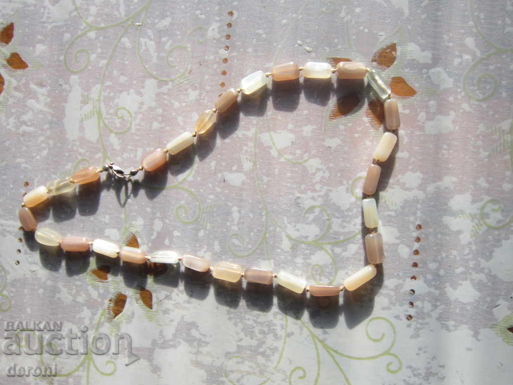 Delivery of Silver necklace necklace with cat's eye stones