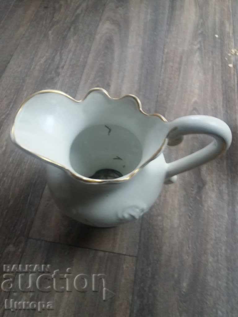 porțelan ulcior cu preț 40.00 BGN | € 20.45