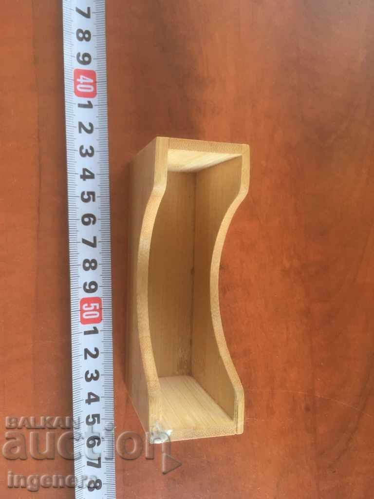 Auction WINDOW TREE BOX Auction WINDOW TREE BOX