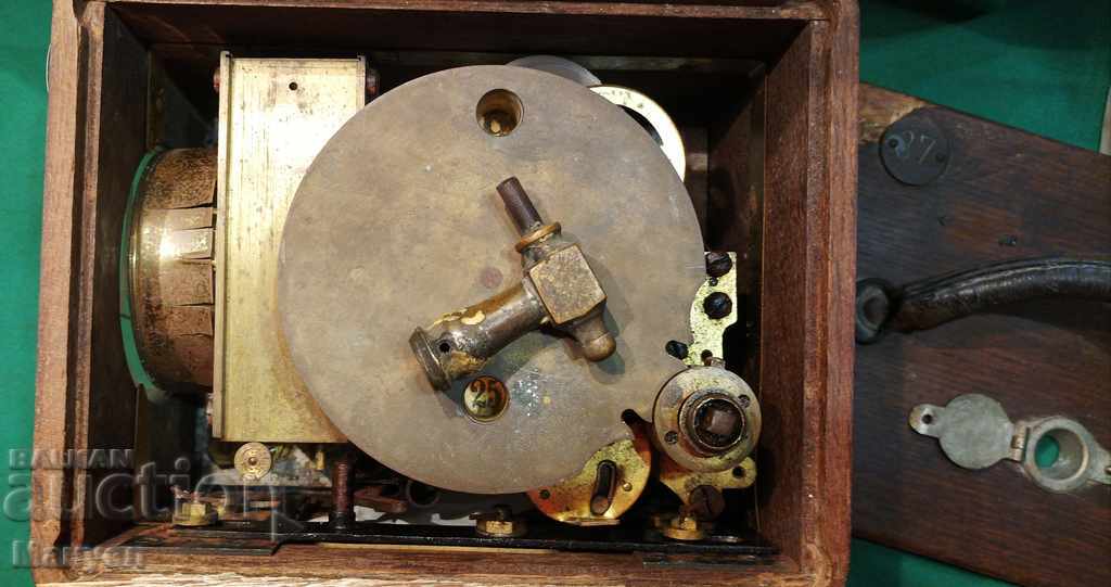 Auction I am selling an old timer for competitions. Auction I am selling an old timer for competitions.