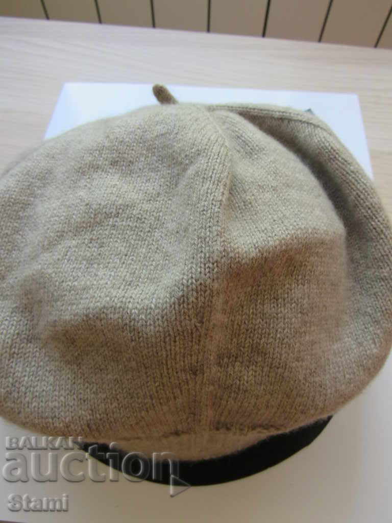 Women's knitted beret, 100% cashmere, Mongolia