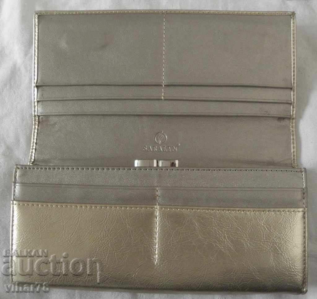 Auction purse Auction purse