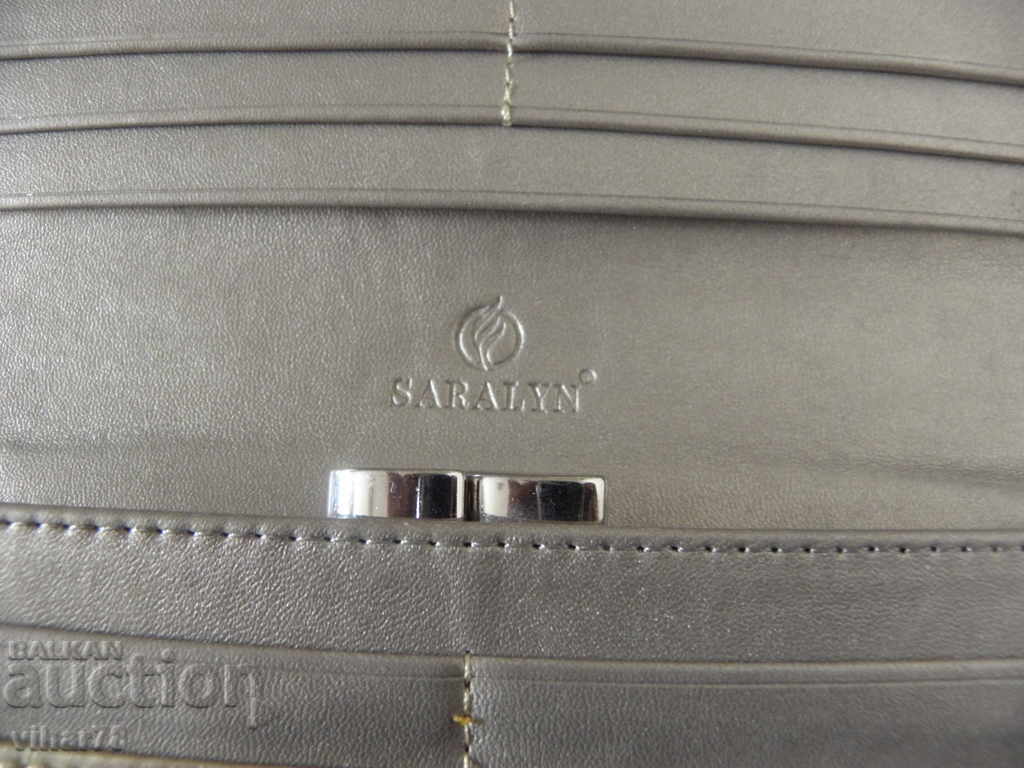 Delivery of purse Delivery of purse