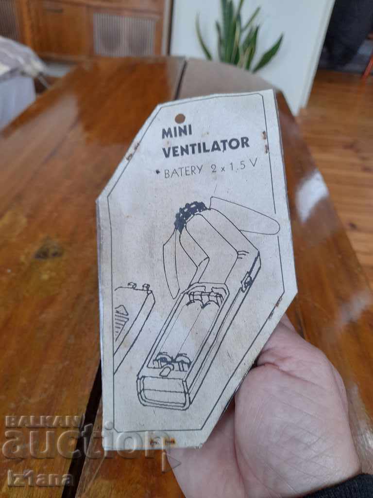 Παράδοση Παλιό παιχνίδι μίνι ανεμιστήρας Παράδοση Παλιό παιχνίδι μίνι ανεμιστήρας