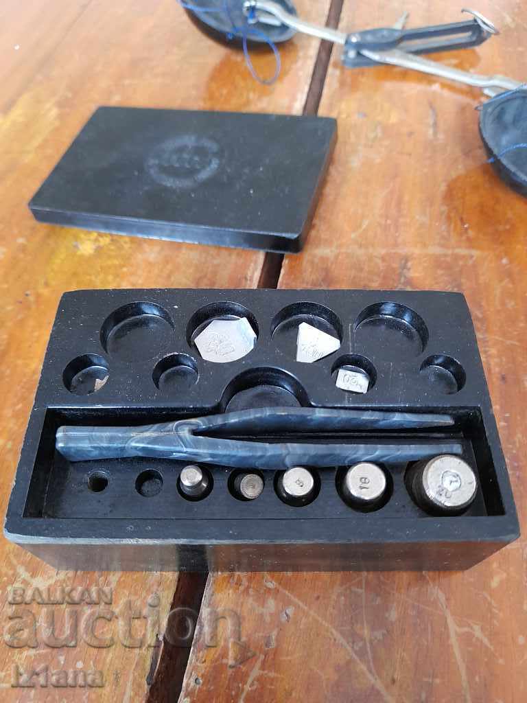 Old scale - 5 Old scale - 5