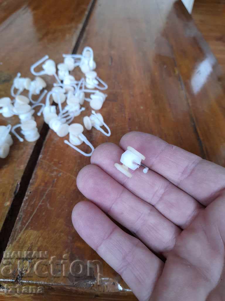 Auction Old hooks, curtain hooks Auction Old hooks, curtain hooks