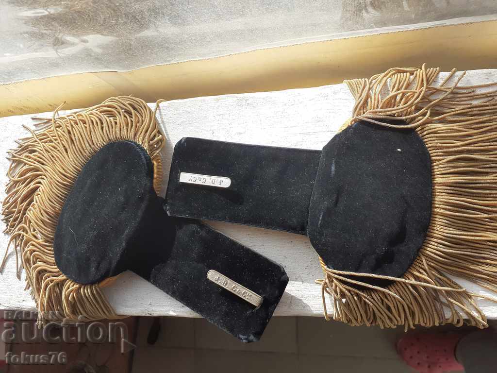 Old French epaulettes earthenware with price 650.00 BGN | € 332.34