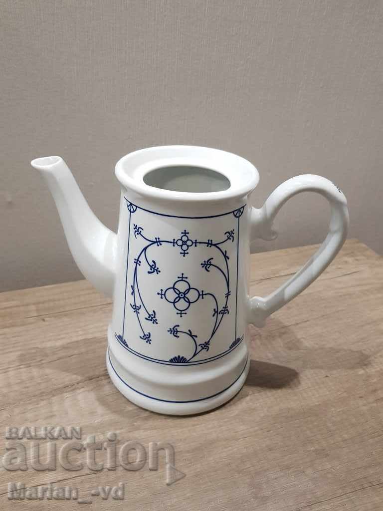 Delivery of Porcelain jug