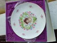 Royal Doulton Valentines Day 1984 Collectible Plate