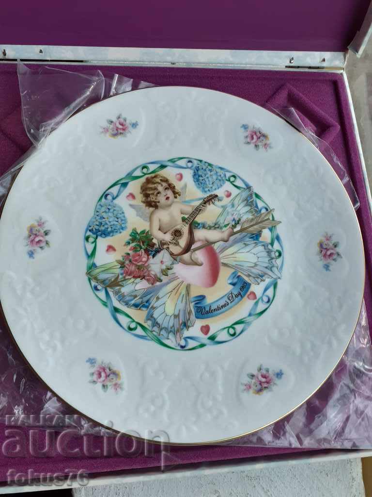 Royal Doulton Valentines Day 1983 Collectible Plate with price 79.00 BGN | € 40.39