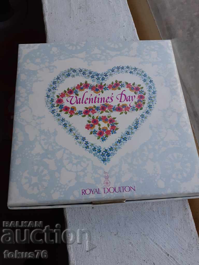 Συλλεκτικό πιάτο Royal Doulton Valentines Day 1981 - 5