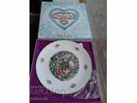 Royal Doulton Valentines Day 1982 Collectible Plate