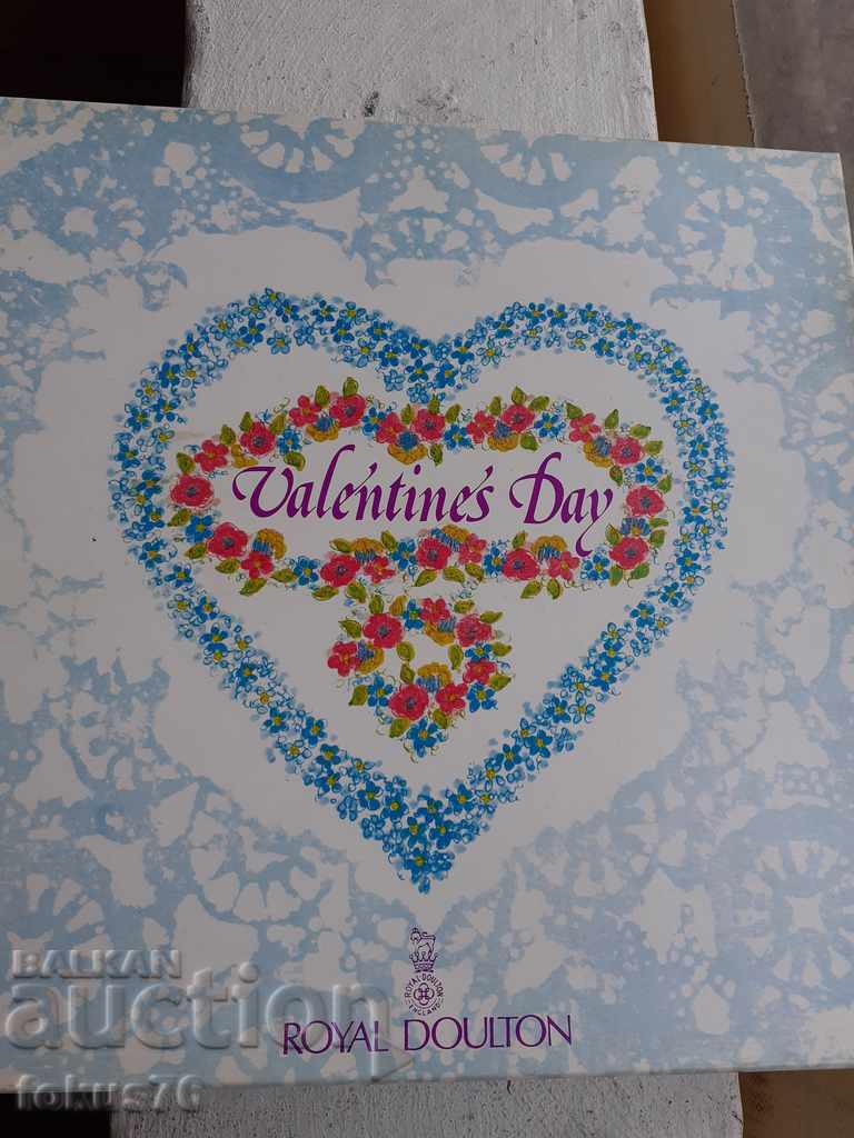Collectible plate Royal Doulton Valentines Day porcelain - 5 Collectible plate Royal Doulton Valentines Day porcelain - 5