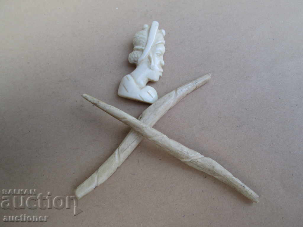 Ivory, BROOCH AND DECORATION - 6 Ivory, BROOCH AND DECORATION - 6